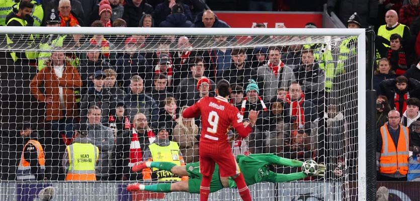 Gianluigi Donnarumma saves Darwin Núñez’s penalty